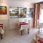 Du Stade Ξενοδοχείο