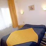 Du Stade Ξενοδοχείο