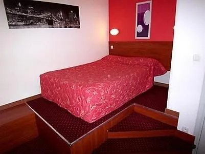 Du Stade Hotel 2*