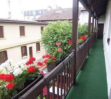 Du Stade فندق 2*