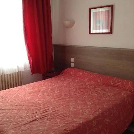 Du Stade 2* ديجون