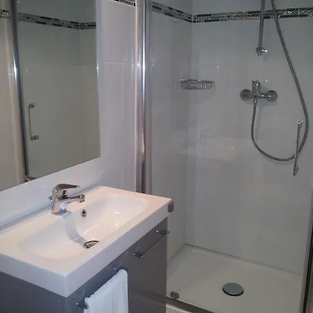 Du Stade فندق ديجون